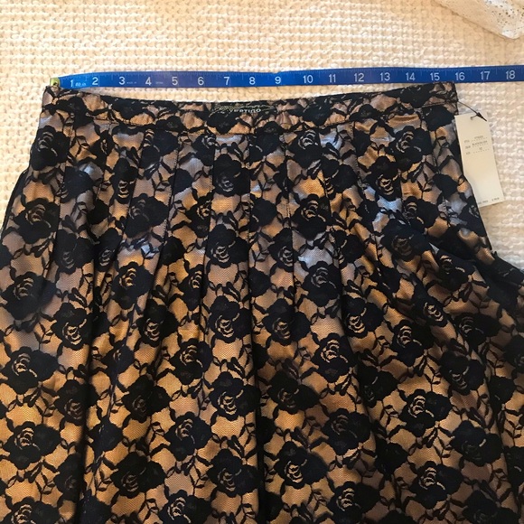 🌺Vertigo Paris Skirt 🌺 - Picture 3 of 7